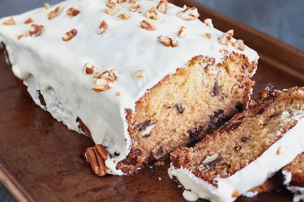 Pain sucré aux canneberges fait maison aux pacanes et au chocolat blanc C — Photo