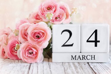 24 Mart Pembe Ranunculus Takvim Blokları 