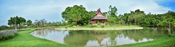 A beautiful panorama landscape tree and pavilion thai style of a — Stock Photo, Image
