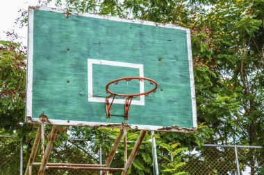 Eski Basketbol çember okul Tayland