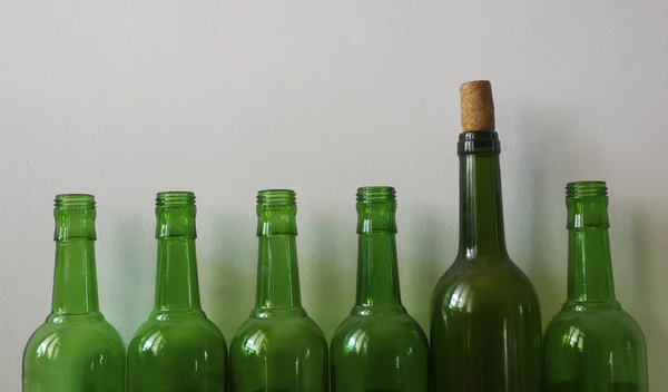 Muchas botellas viejas — Foto de Stock