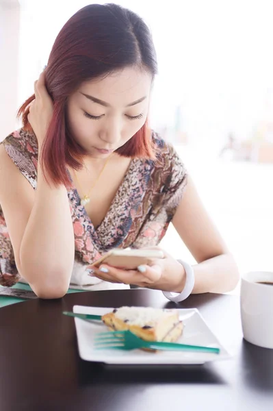 销售购物的女人 — 图库照片