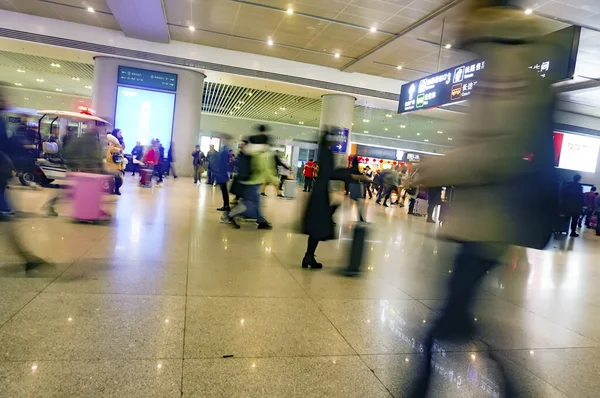 Fast Moving Passengers Motion Blur High Speed Railway Station Yibin — Stock Photo, Image