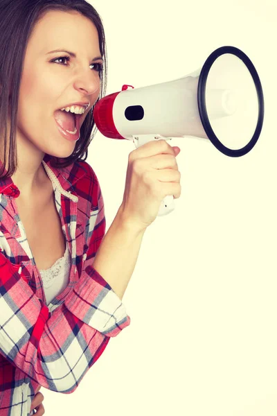 Megaphone kvinna skriker — Stockfoto