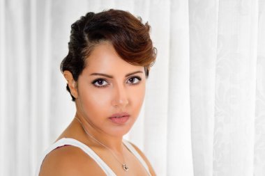 güzel bir Orta Doğu kadın