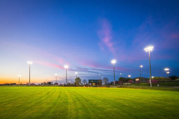 Zachód słońca pole baseball — Zdjęcie stockowe