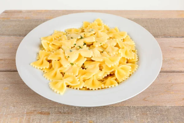 Pastas italianas con salsa —  Fotos de Stock