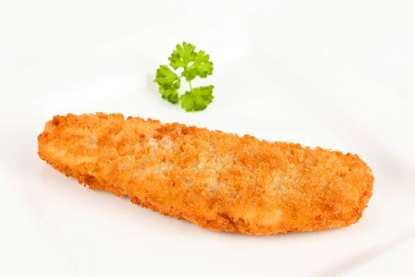 Жареная рыба на тарелке — стоковое фото