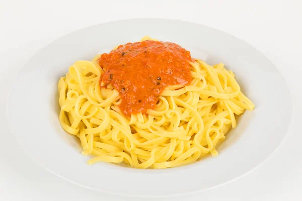 Fettuccine met tomatensaus — Stockfoto