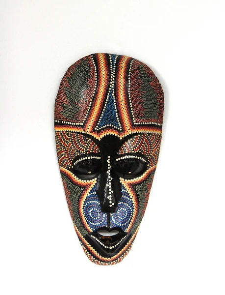 Africká maska na bílém pozadí — Stock fotografie
