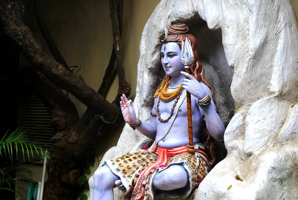 Standbeeld van Hindu Lord Shiva, Rishikesh. India — Stockfoto