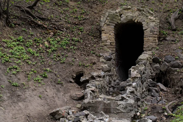 Old catacomb entrance — Stock Photo, Image