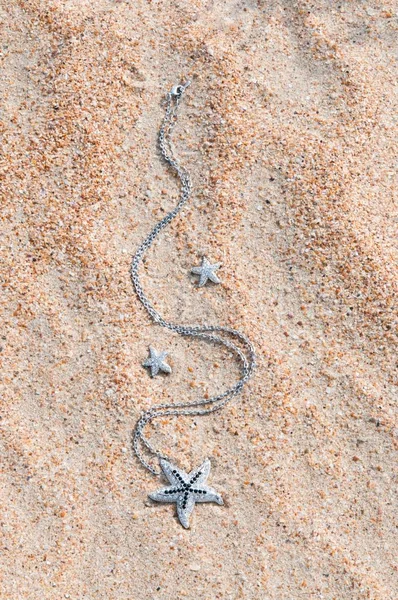 Colgante sobre arena de mar — Foto de Stock