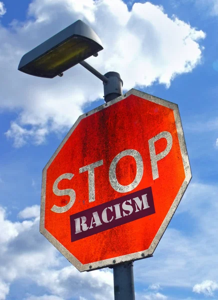 Stoppa rasismen tecken — Stockfoto