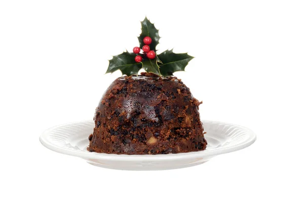 Isolierter Weihnachtsbrandy Pudding auf Teller mit Stechpalme — Stockfoto