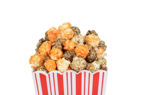 Nahaufnahme Eimer mit halloween schwarzer Lakritze und orangefarbenem Popcorn — Stockfoto