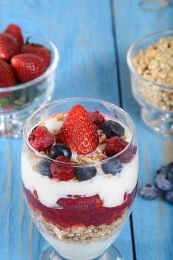 karışık meyve parfait closeup