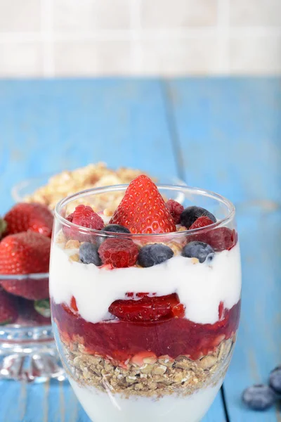 Closeup Parfait Mixed Fruit Berries — Stock Photo, Image