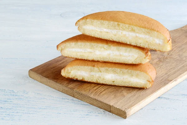 Stack Sponge Cake Slices Vanilla Cream Filling — Stock Photo, Image