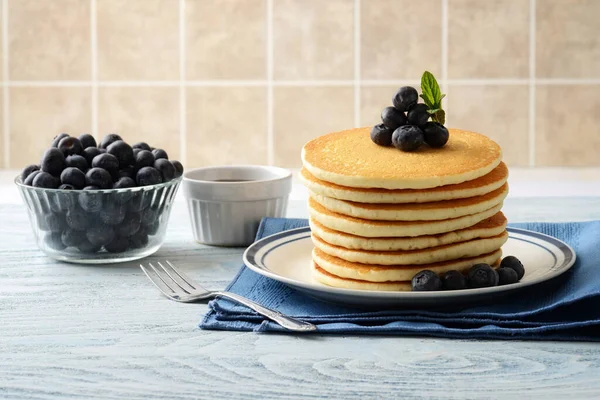 Frühstück Mit Pfannkuchen Mit Frischen Blaubeeren — Stockfoto