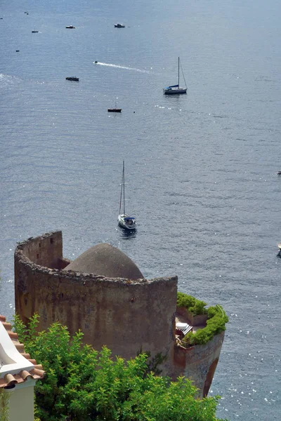 Positano Tower and boats — Stock Photo, Image