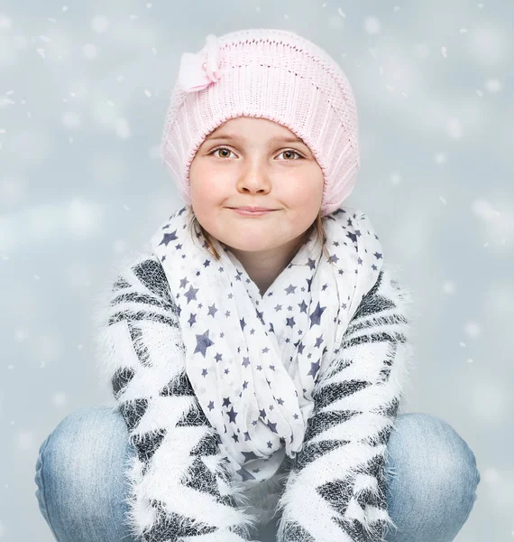 Jong meisje in christmas tijd — Stockfoto