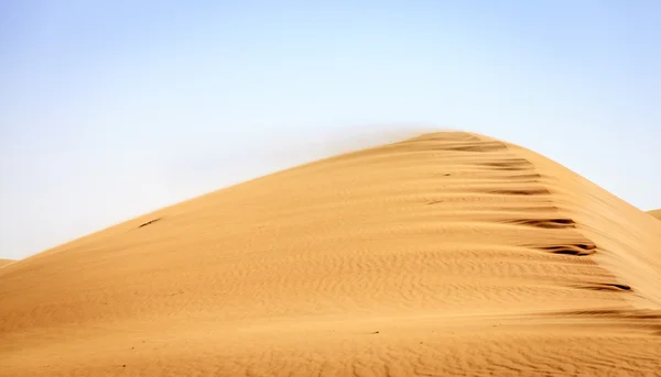 Vento soprando areia — Fotografia de Stock