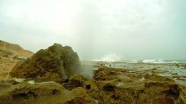 Darbe delik Al Mughsayl Beach yakınındaki Salalah, Umman