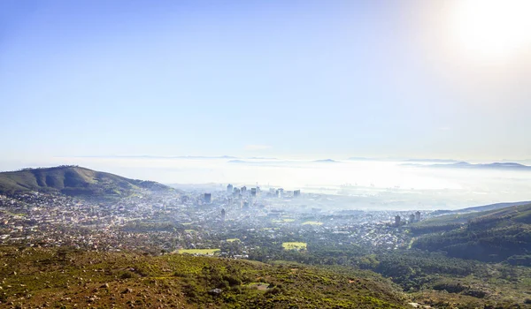 Ciudad del Cabo en la niebla matutina — Foto de Stock