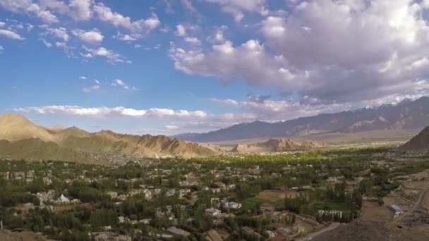 Stad van Leh in Ladakh — Stockvideo