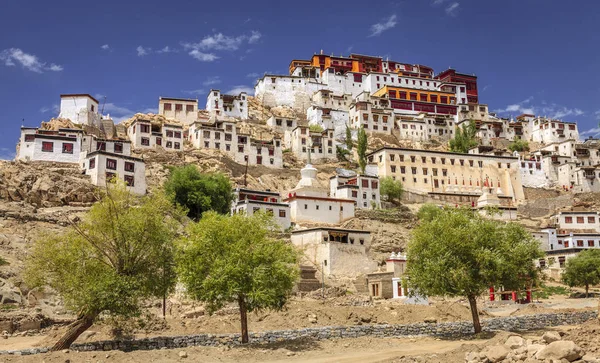 Thiksay buddhistiska kloster nära Leh — Stockfoto