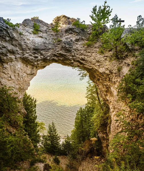 Arch Rock on Mackinac Island — Stock Photo, Image