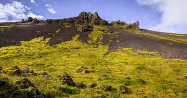 South Iceland'deki / daki Reykjadalur Vadisi