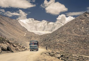  kamyon Changla geç git olacak 