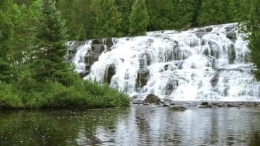 Bond Falls üst Yarımadası'nda