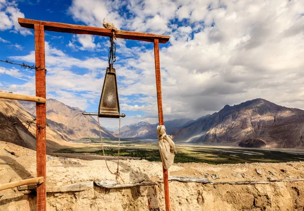 Buddhistické gong na klášter Diskit — Stock fotografie