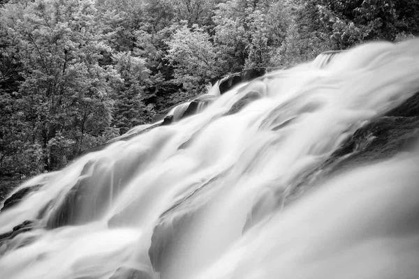 アッパー半島の付着の滝 — ストック写真