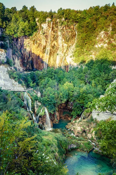 Großer Wasserfall an Plitvicer Seen — Stockfoto