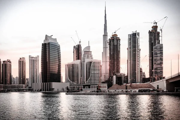Dubai's downtown vid solnedgången — Stockfoto