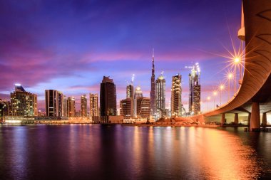 Dubai şehir manzarası, gece görünümü