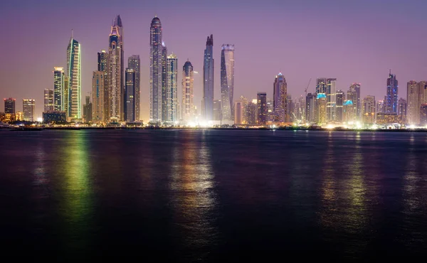 Vista Noturna Horizonte Marina Dubai Crepúsculo — Fotografia de Stock