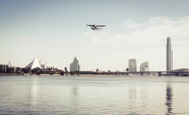 Park Hyatt golf sahası Dubai Creek kalktıktan deniz uçağı