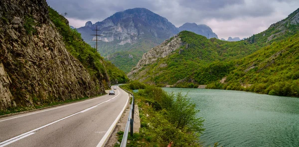 Autópályán Keresztül Hegyei Neretva Folyó Bosznia Hercegovinában — Stock Fotó