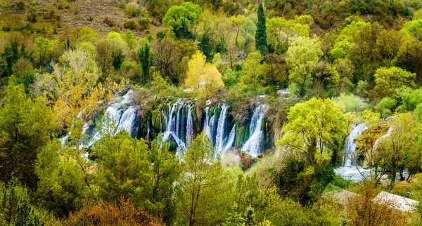 波斯尼亚和黑塞哥维那 Kravica 瀑布鸟瞰图 — 图库照片