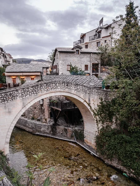 Puente Pie Parte Antigua Mostar Bosnia Herzegovina —  Fotos de Stock