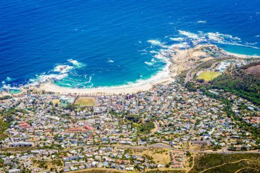 Camps Bay Cape Town, Güney Afrika için havadan görünümü