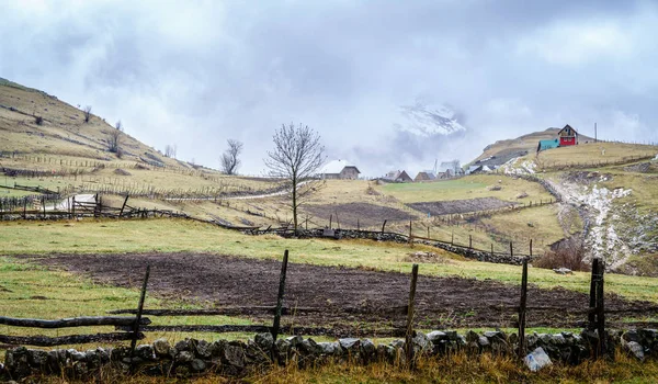 Antico Villaggio Sulle Montagne Della Bosnia Erzegovina — Foto Stock