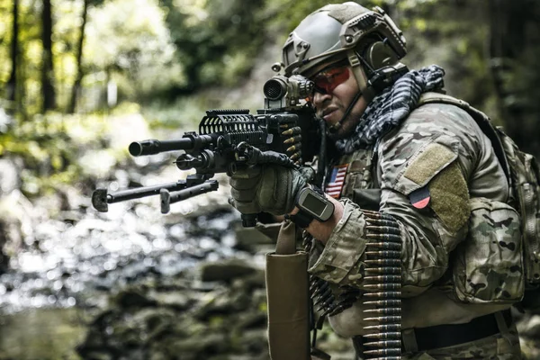 Maschinengewehrschütze der Armee — Stockfoto
