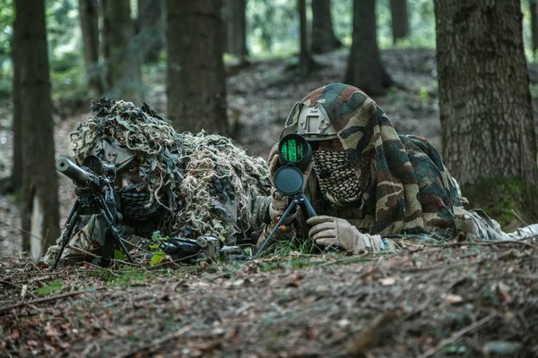 陸軍レンジャーズ狙撃ペア — ストック写真