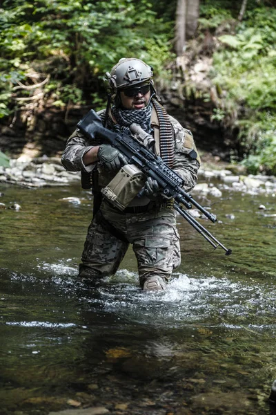 Ranger do exército nas montanhas — Fotografia de Stock